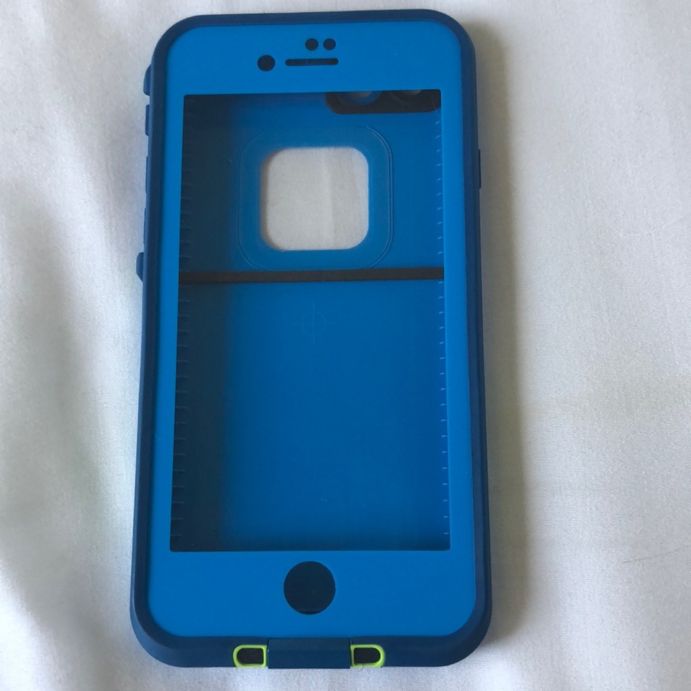 iPhone 8 life proof case
